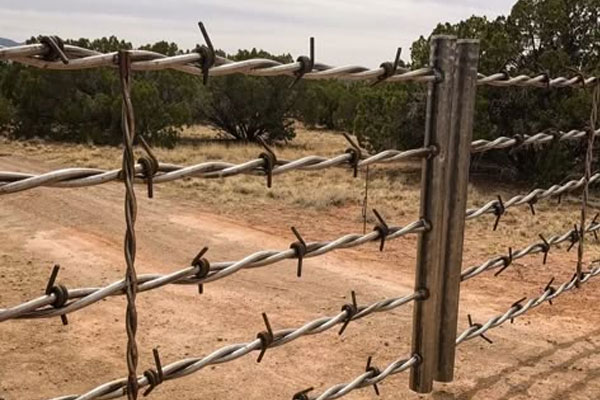 چرا سیم خاردار برای دور باغ گزینه‌ای مناسب است؟